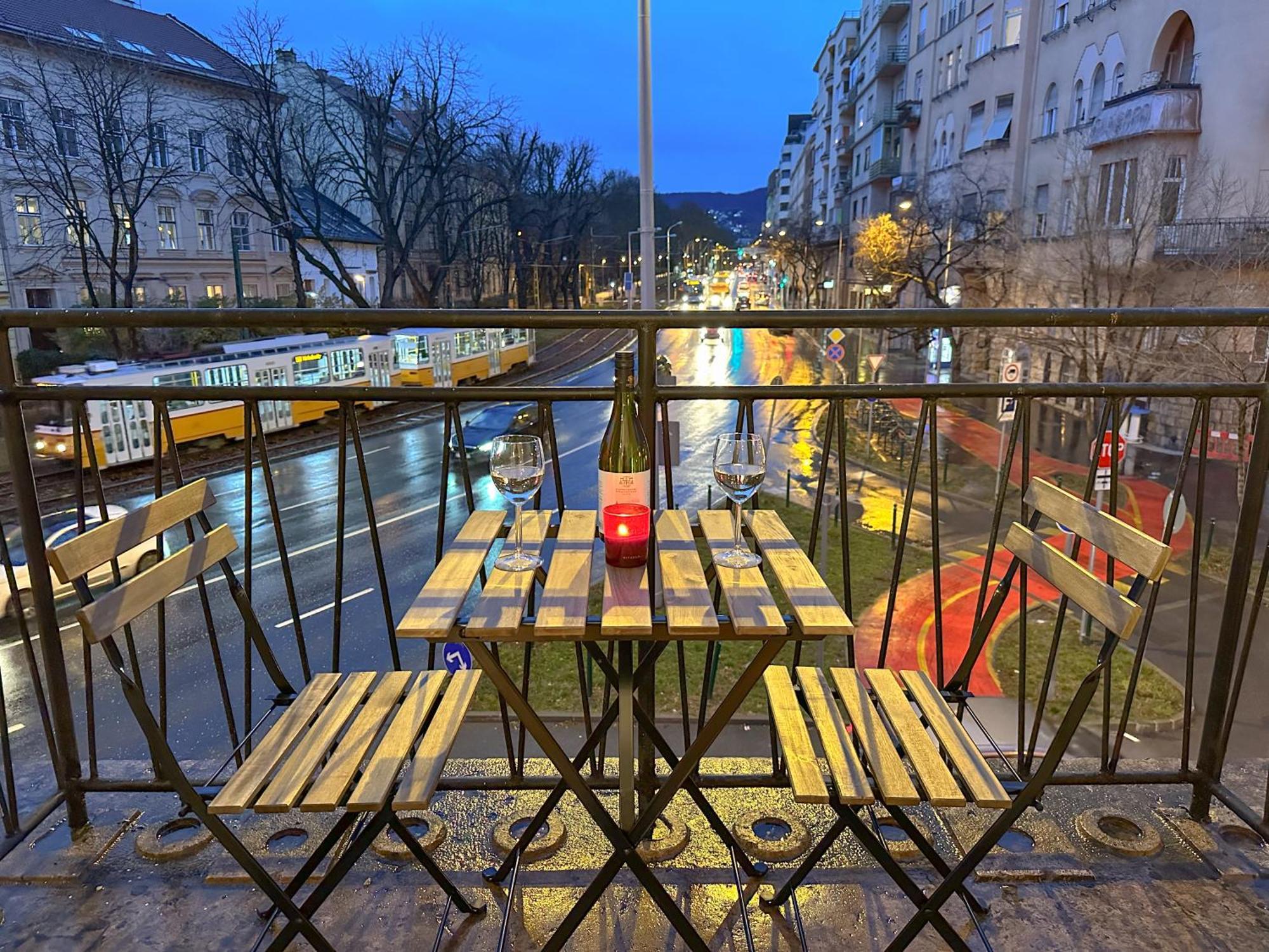 Sunny Castle Apartment Budapest Bagian luar foto